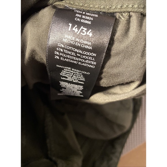 Well Worn Women's Olive Green High Rise Tencel‎ Blend Cargo Pant,  Size 14/34 - Picture 7 of 8